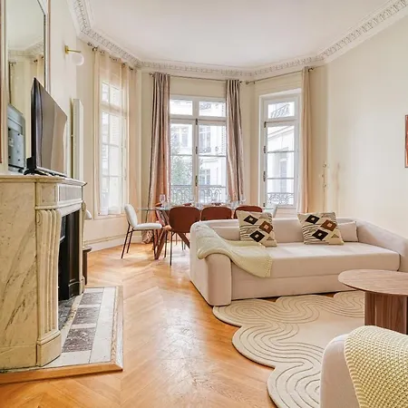Proche Mairie Du 16e Arrondissement *